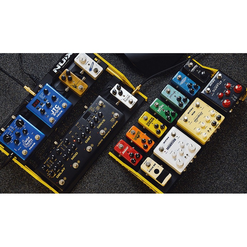 Large Bumblbee Pedalboard + Bag + Accessories