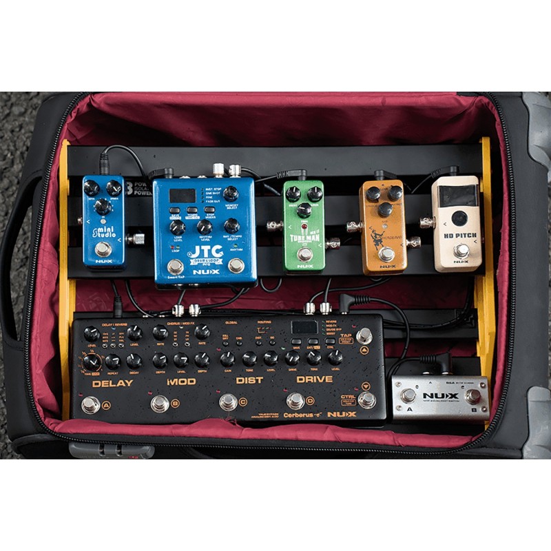 Large Bumblbee Pedalboard + Bag + Accessories